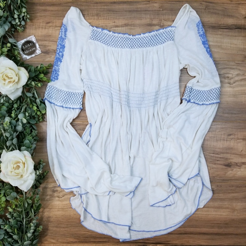 Free people white bell sleeve embroidered top